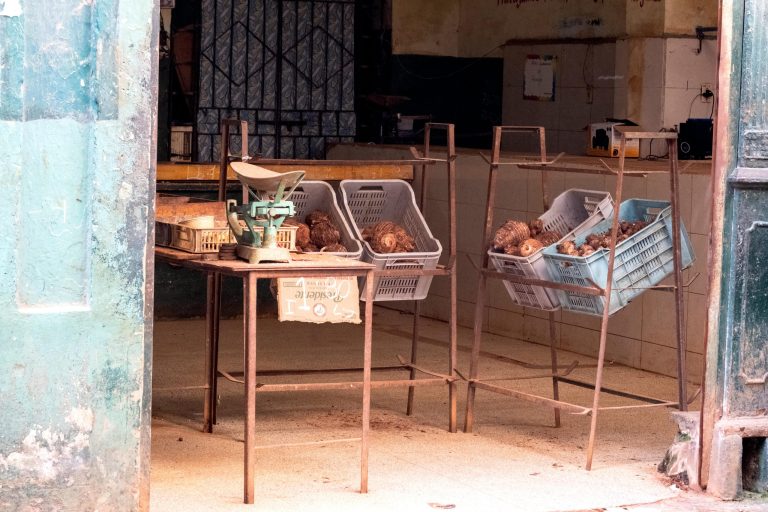Simple Ways to Negotiate Lower Prices at Local Markets
