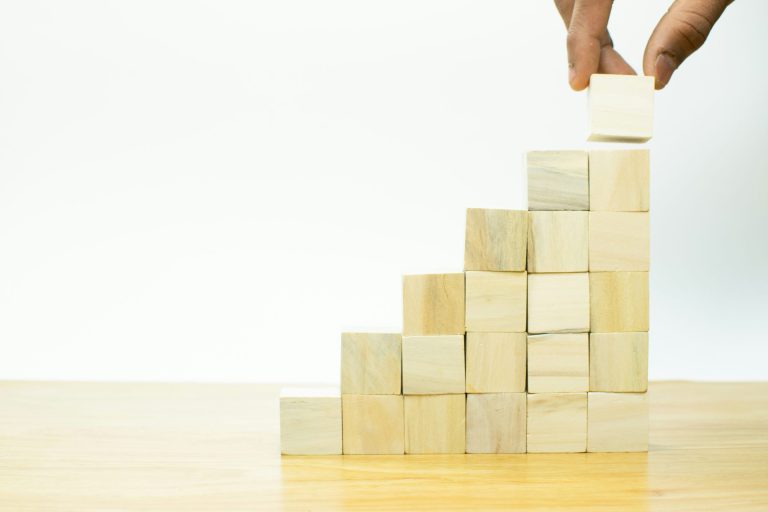 Building a Custom Spice Rack for Maximum Organization and Freshness